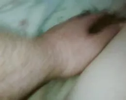 Kycklingar,bröstvårtor och hårig Buske.